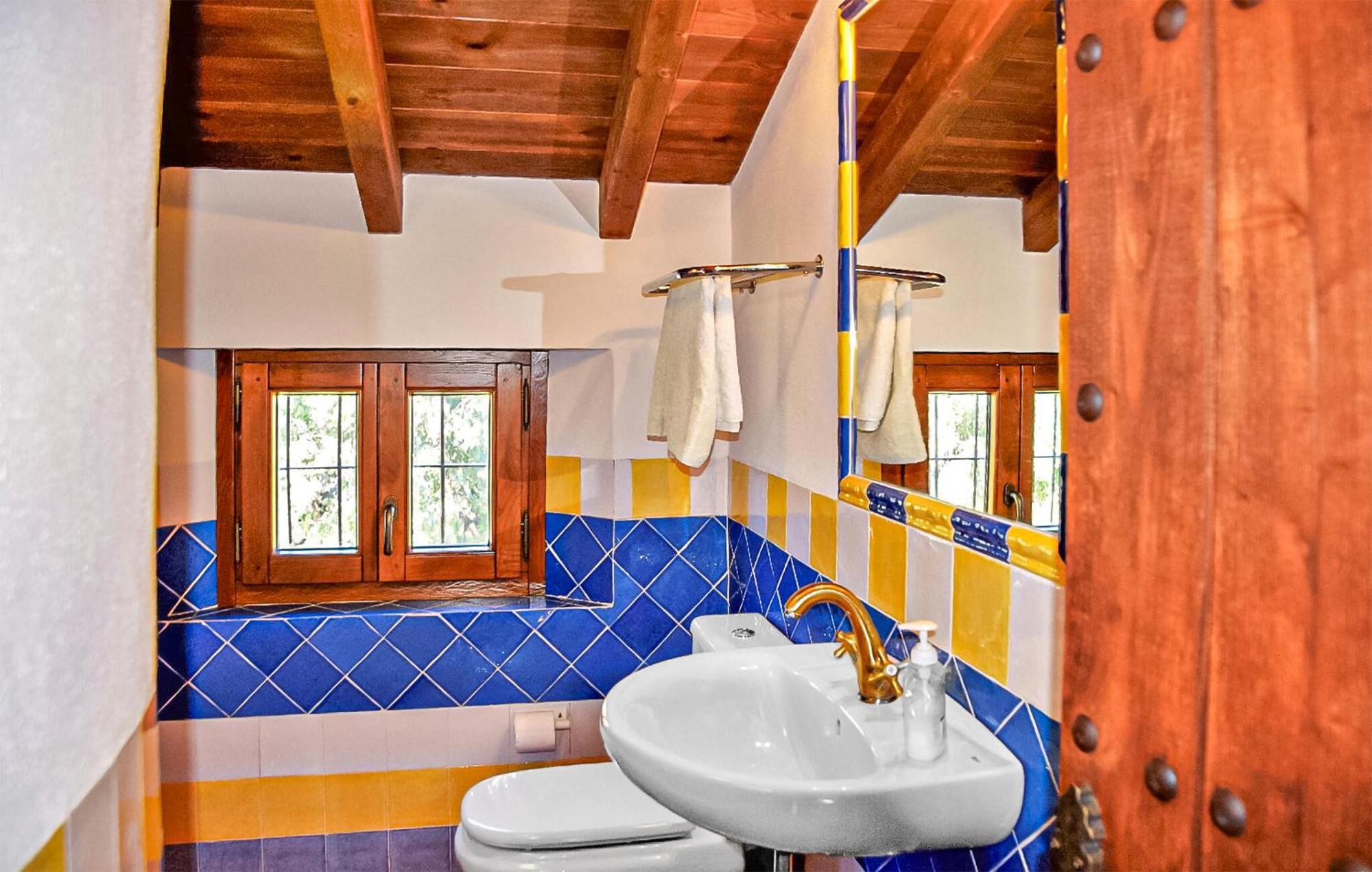Lovely Home In Cortes De La Frontera With Kitchen Екстер'єр фото